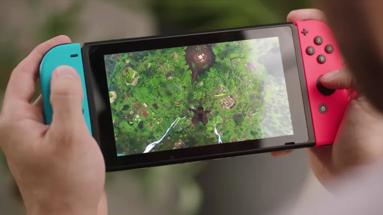 Person playing Fortnite on Nintendo Switch
